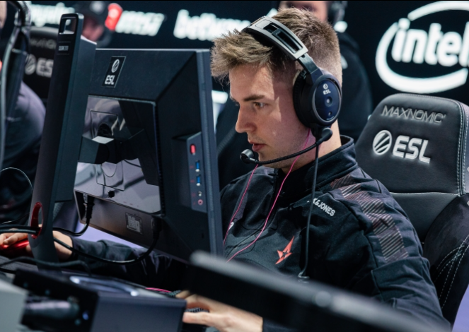 足球运动员 足球运动员