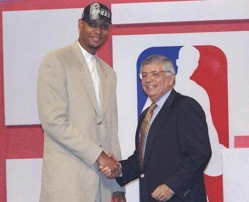 西蒙尼曾被 西蒙尼曾被